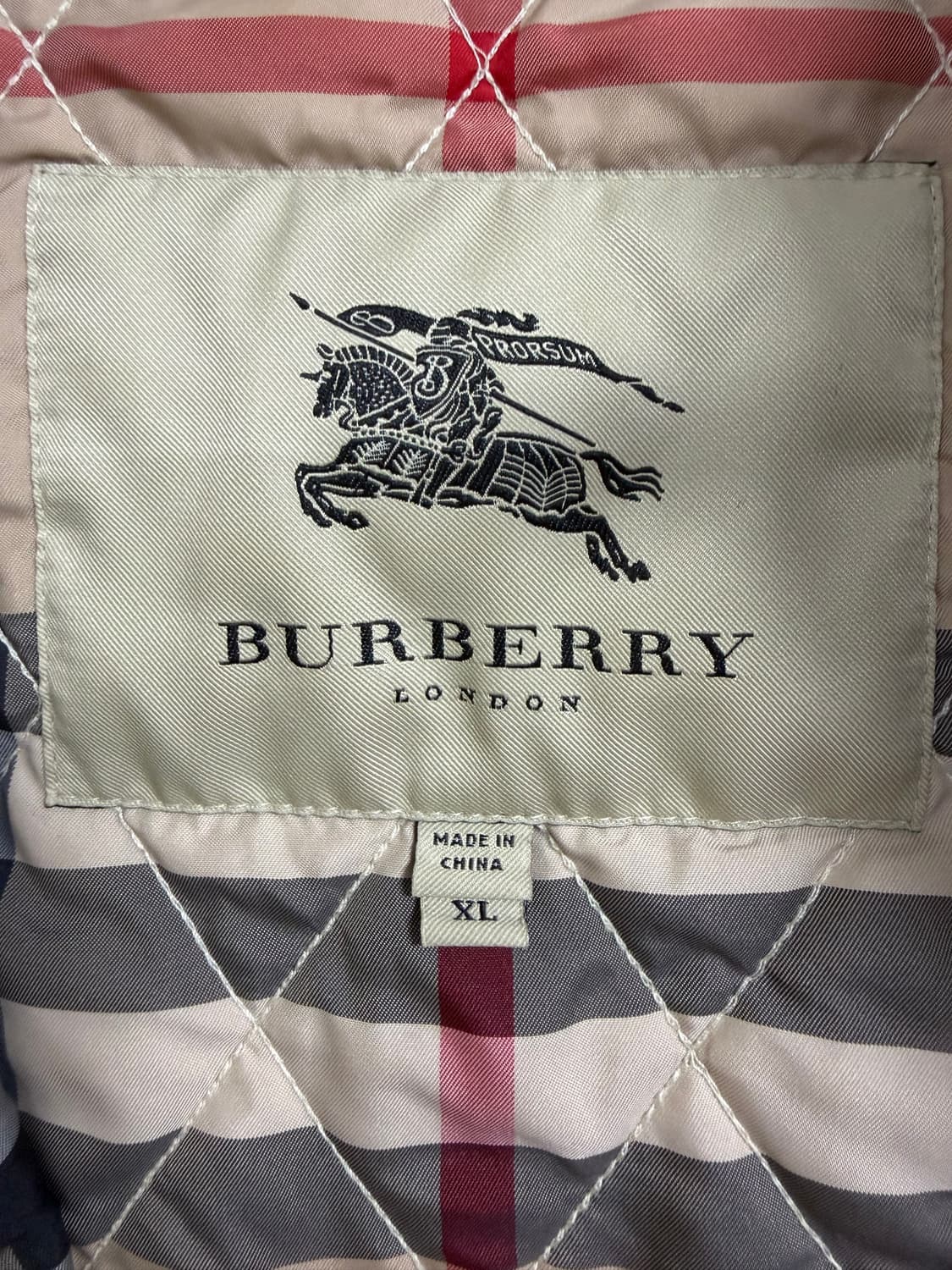 버버리 퀄팅 자켓 상품이미지3