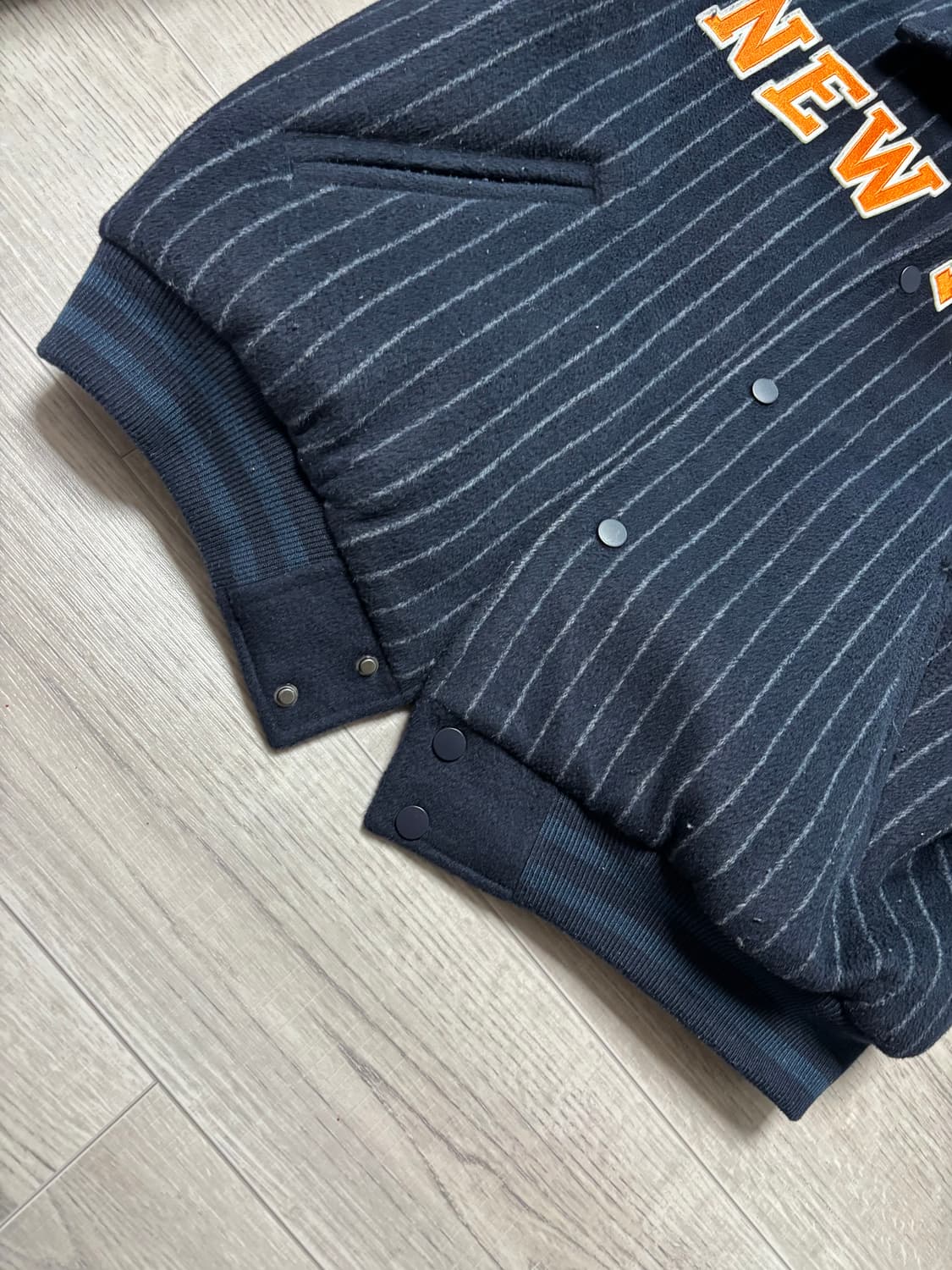 [m] kith 키스 뉴욕 닉스 울칼라 바시티자켓  상품이미지5