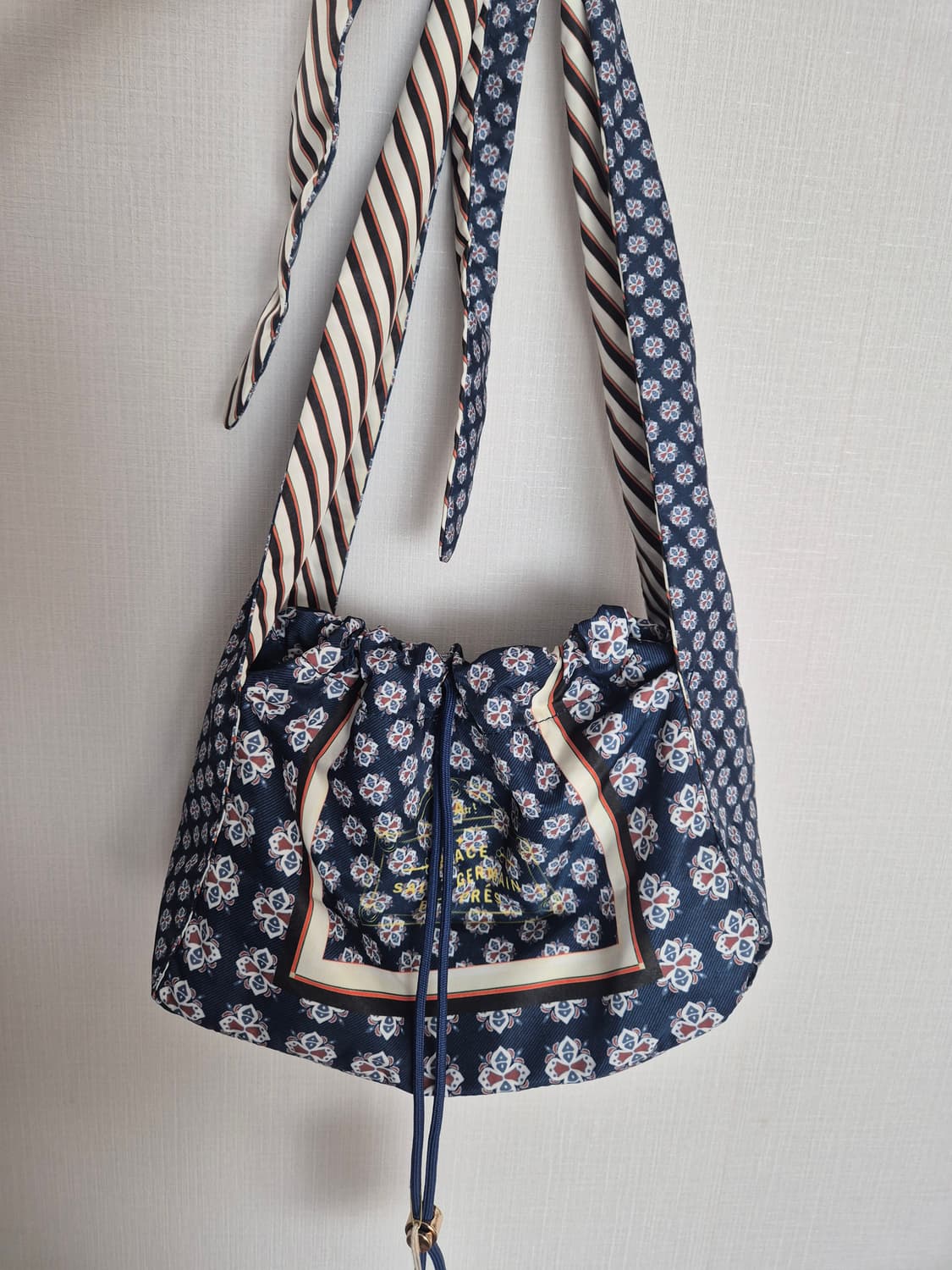 위위 리버서블 스카프 백 상품이미지5