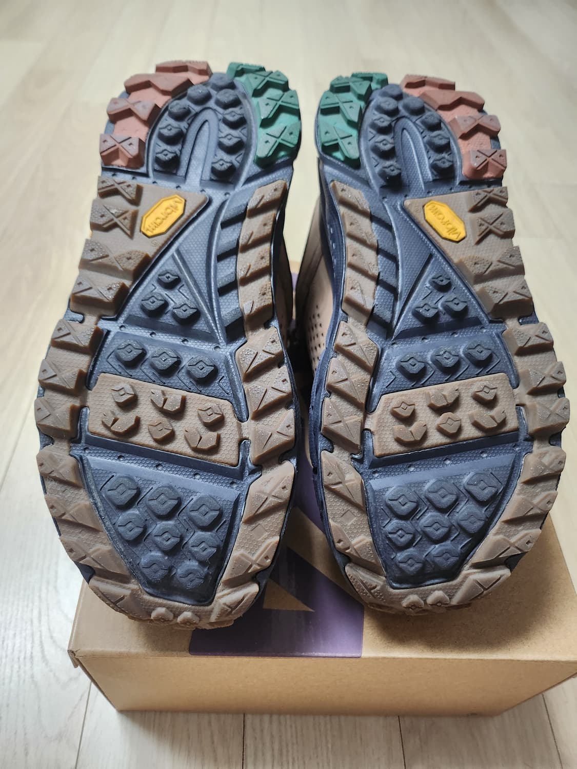 호카 x 보데가 토르 울트라 로우 260 상품이미지9