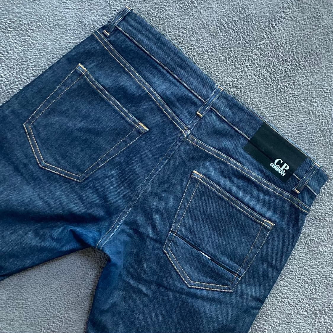 C.P.COMPANY 슬림핏 데님팬츠 W32 상품이미지4