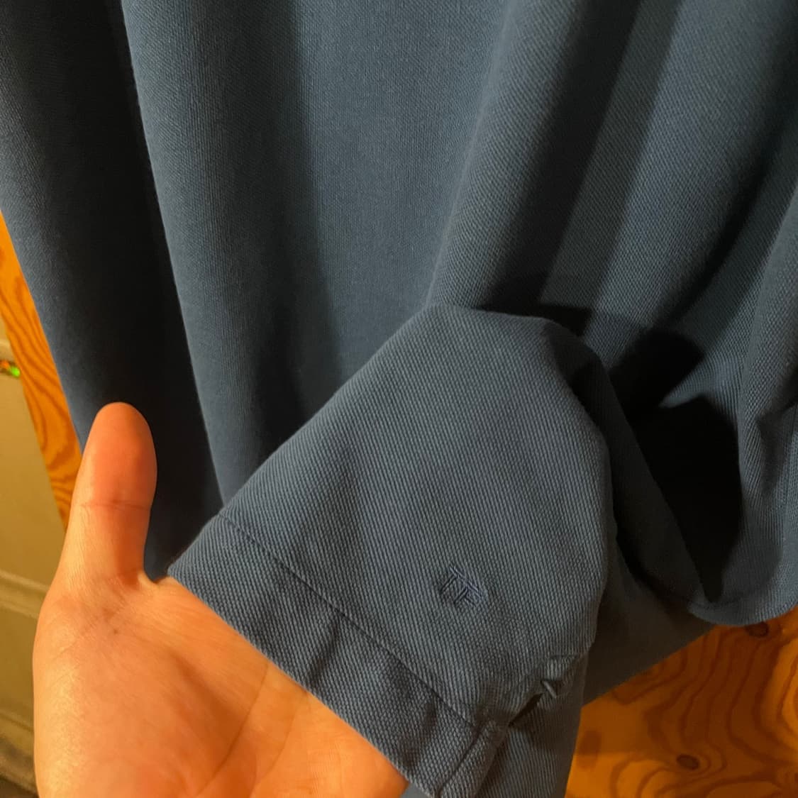 톰포드 TF 로고 카라티셔츠 판매 합니다. 상품이미지4