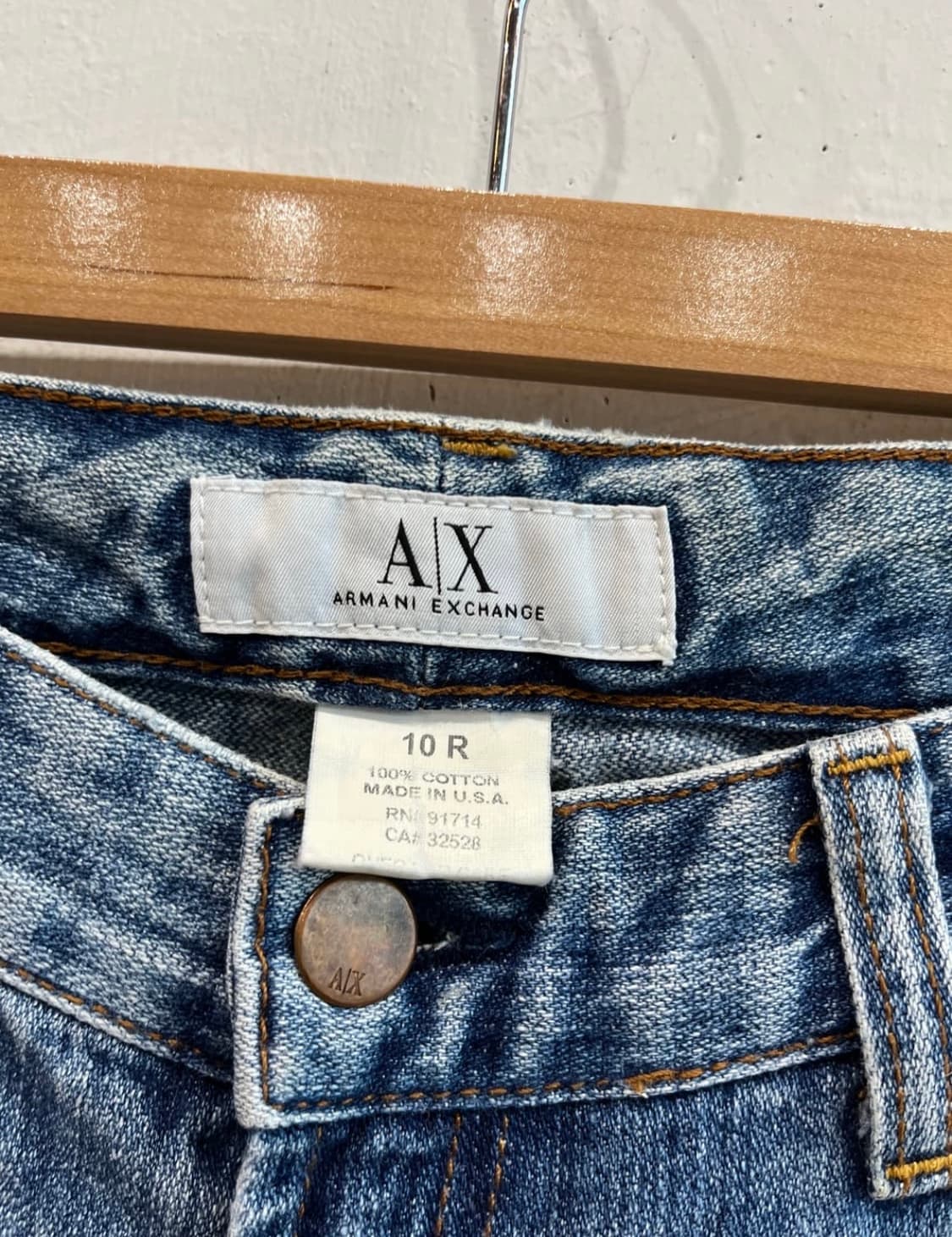 ARMANI EXCHANGE 디스트로이드 부츠컷 데님팬츠  상품이미지4