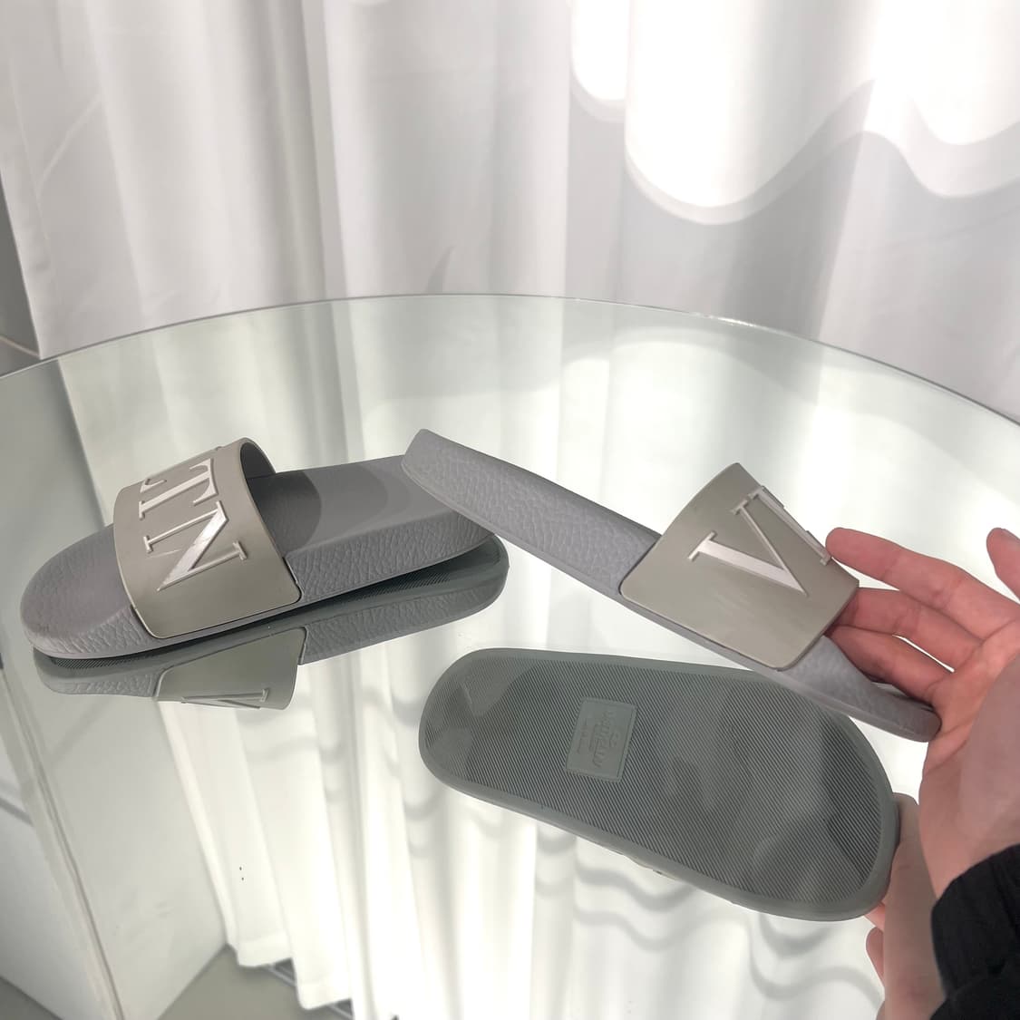 [정품] 발렌티노 슬리퍼 37사이즈 220 상품이미지3