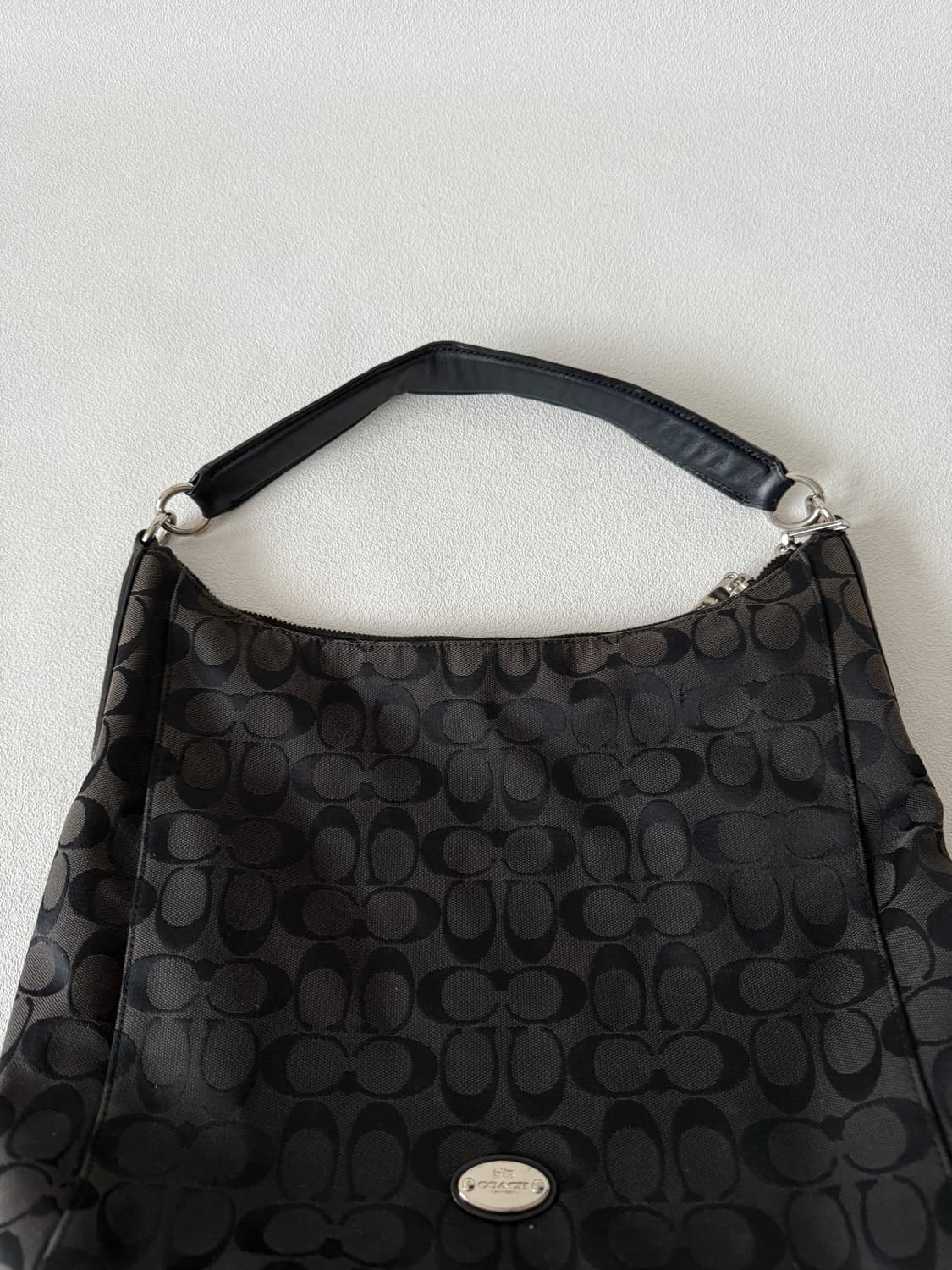 코치(COACH) 모노그램 숄더백 상품이미지2