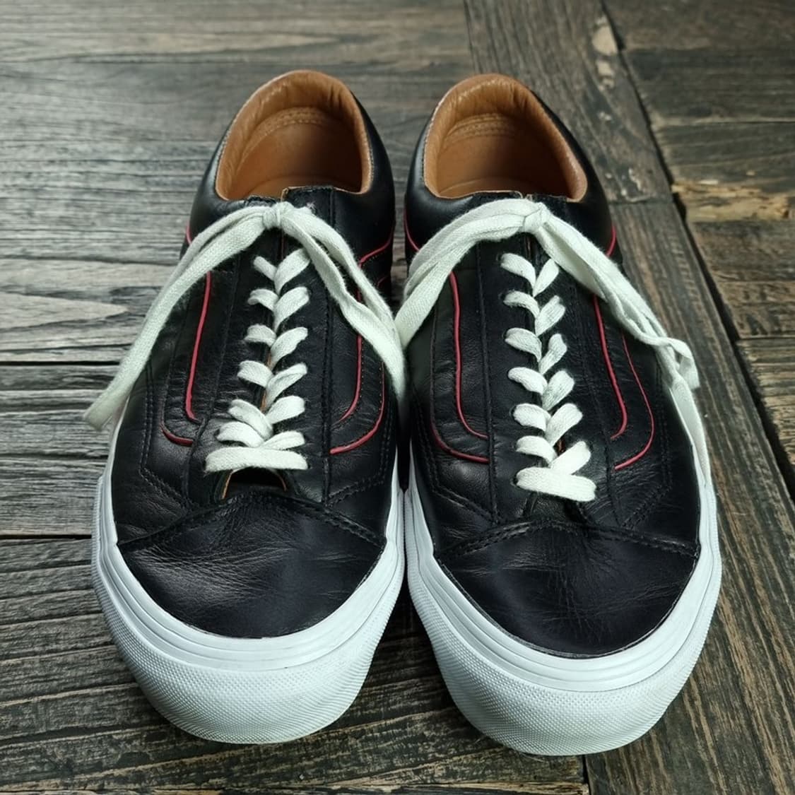 [반스] 볼트 울트라 쿠시 레더 올드스쿨 스니커즈 M20091 상품이미지2