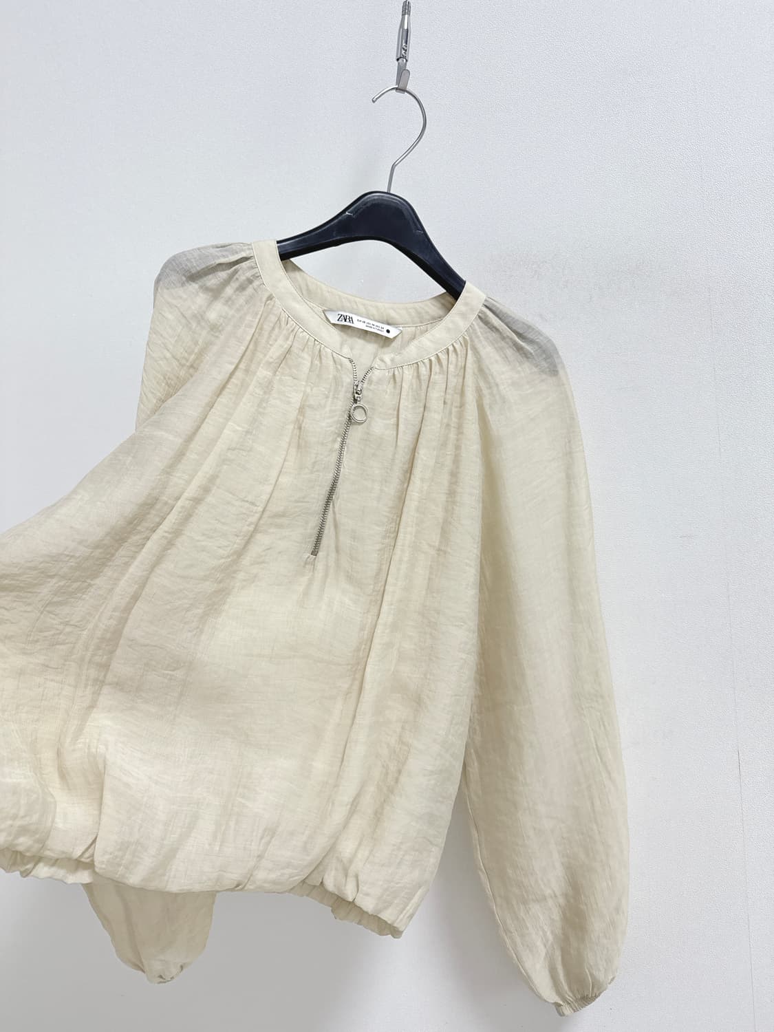 자라 zw컬렉션 리오셀 셔링 블라우스 상품이미지5