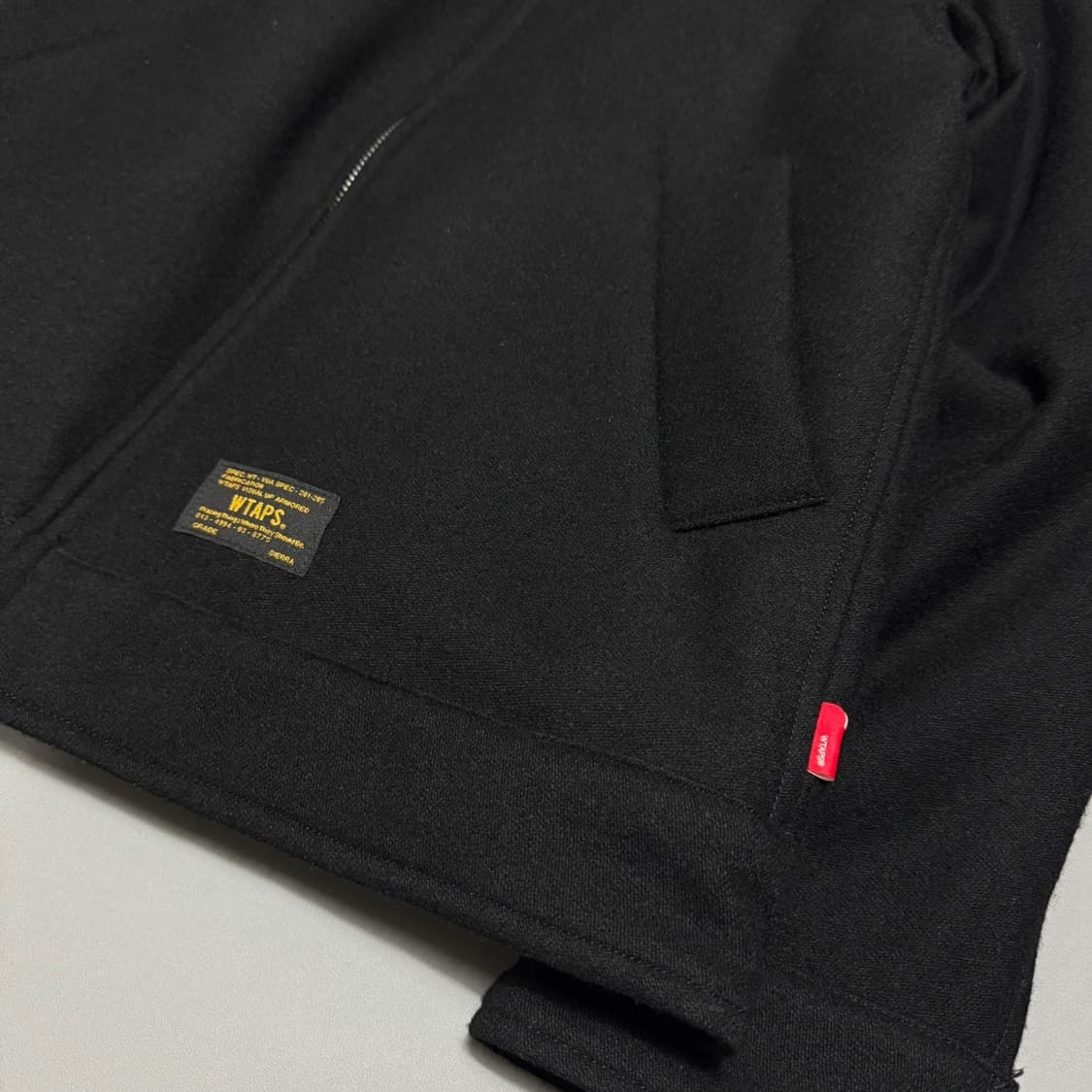 더블탭스(WTAPS) 16fw 블랙컬러 양면 자수로고 울 혼방 투어 자켓 상품이미지5