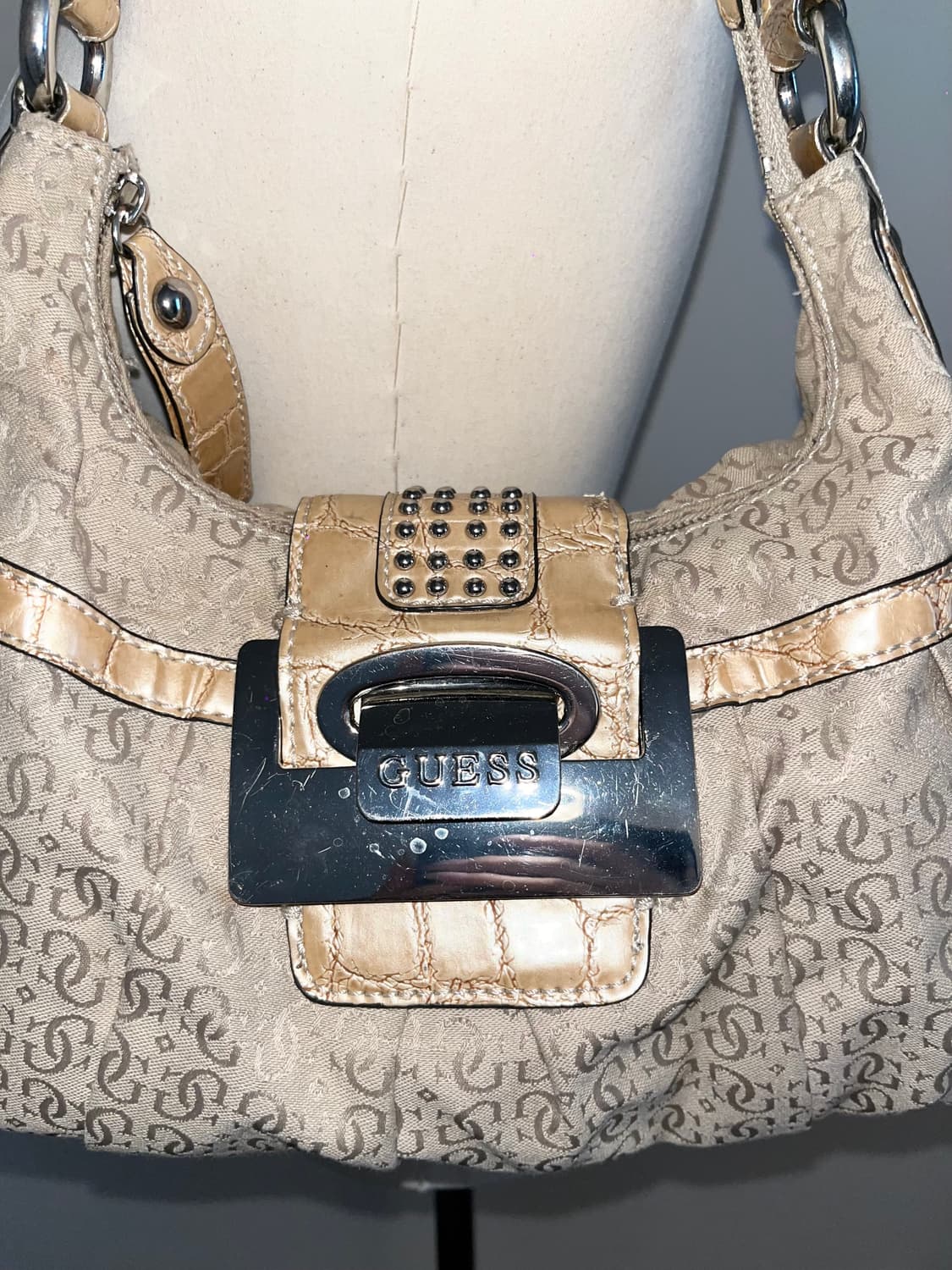 Guess beige Shoulder bag 상품이미지5