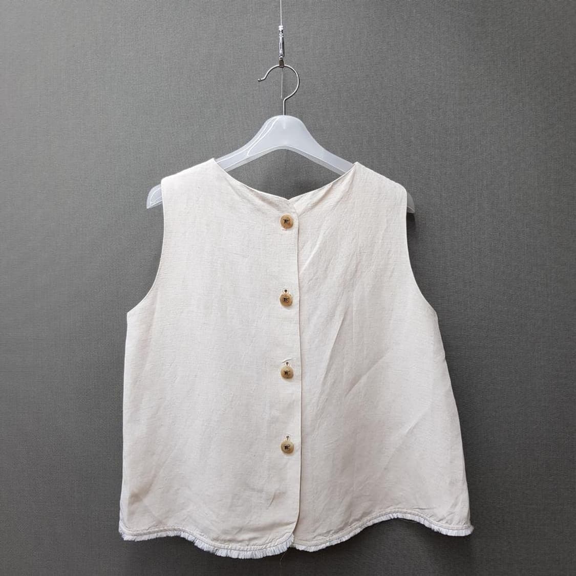 한섬 더캐시미어 2022 슬리브리스 블라우스 82-94-160사이즈 상품이미지4