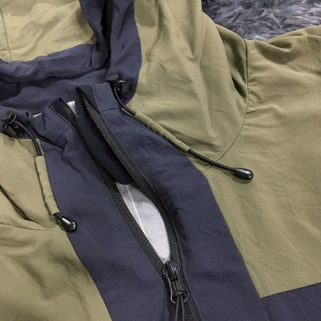 투티/A9 oakley 바람막이 카키 regular fit 후드 집업 상품이미지2