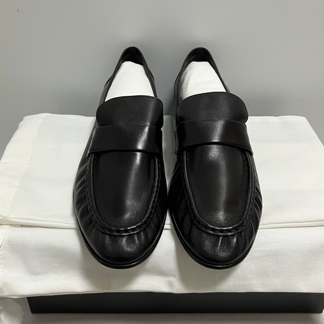 [42]더로우 26ss 소프트레더 로퍼/다크 브라운 상품이미지2