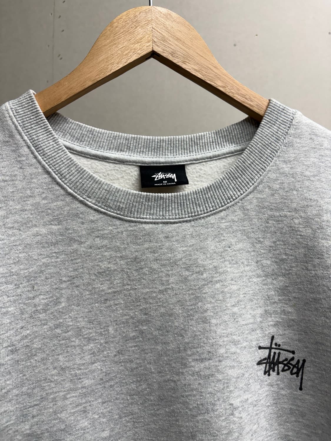 스투시 라이트 그레이 스웻셔츠 상품이미지4