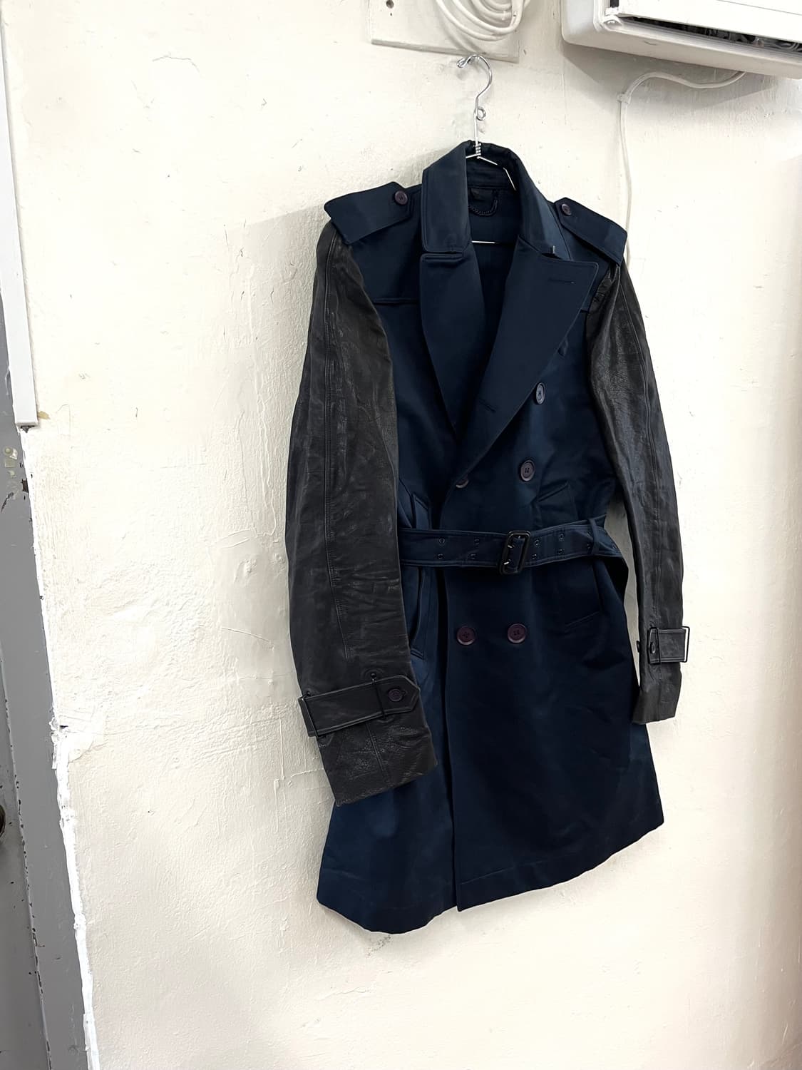 버버리 프로섬 크리스토퍼 베일리 컬렉션 레더암 나폴레옹 코트 상품이미지3