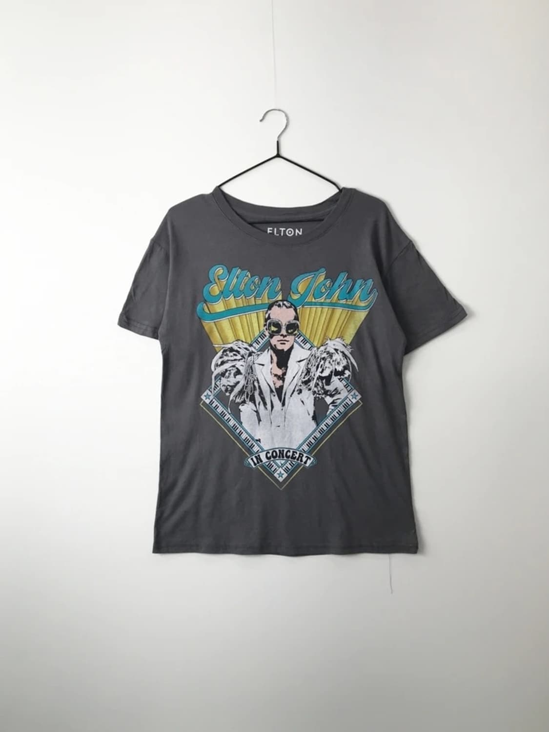 2025 Elton John Concert Graphic Tee 상품이미지4