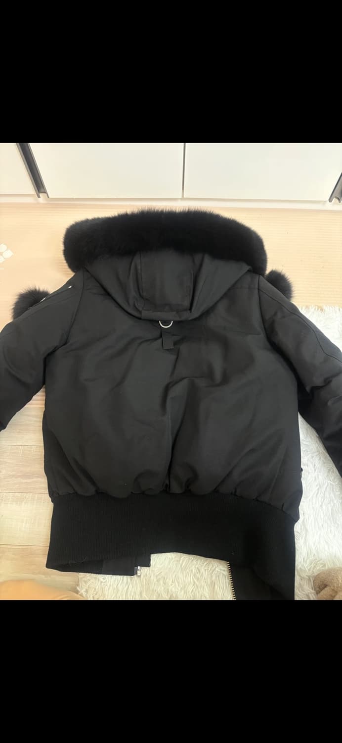 새상품급 무스너클 봄버 패딩 상품이미지4