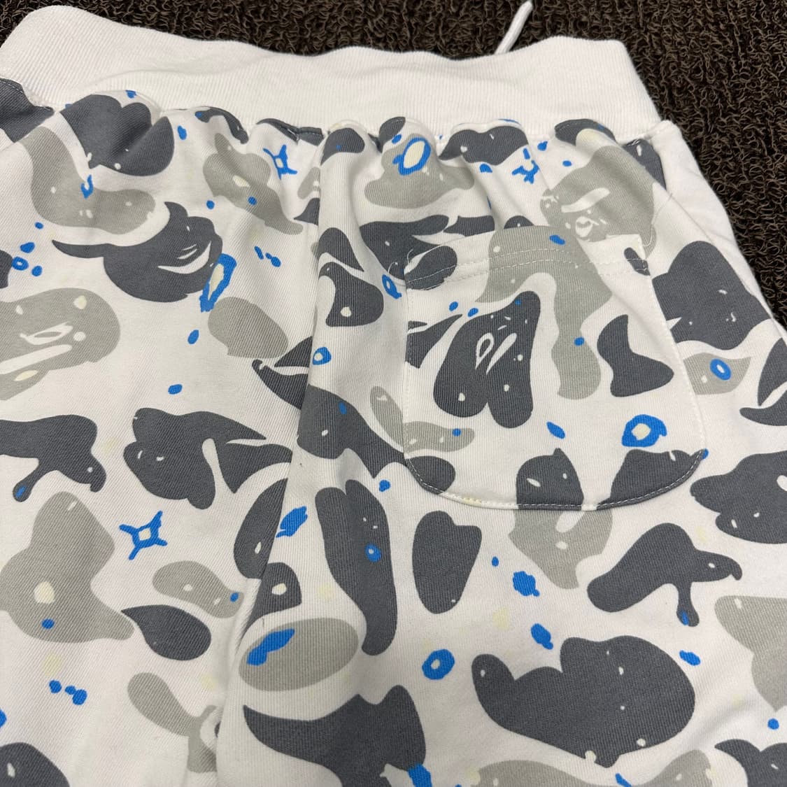 BAPE 베이프 샤크 카모 반바지 화이트 XL 상품이미지5