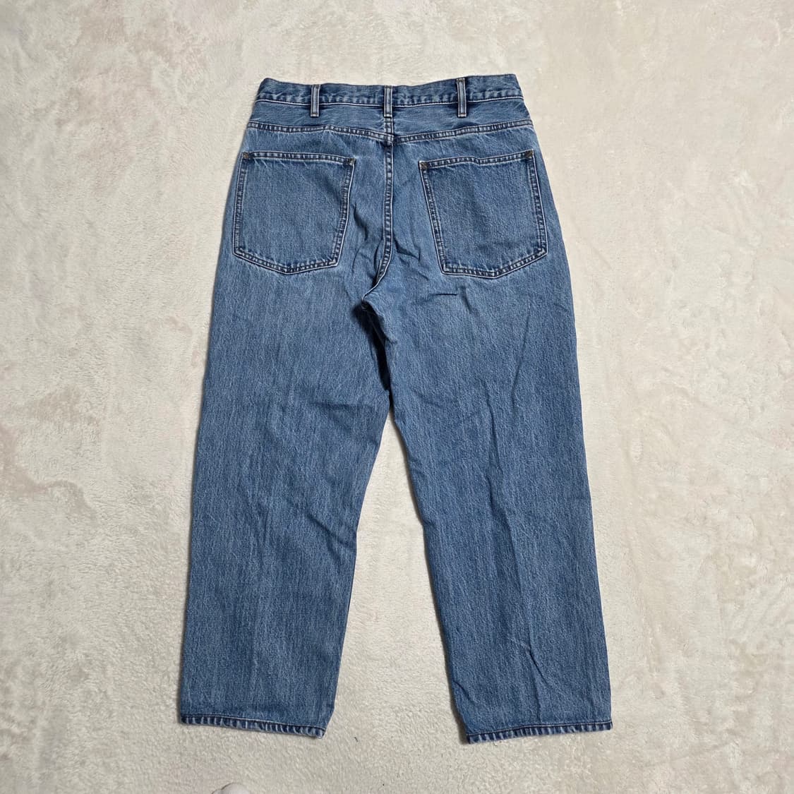 (30)여성 유니클로 U 테이퍼드 데님 팬츠  상품이미지3