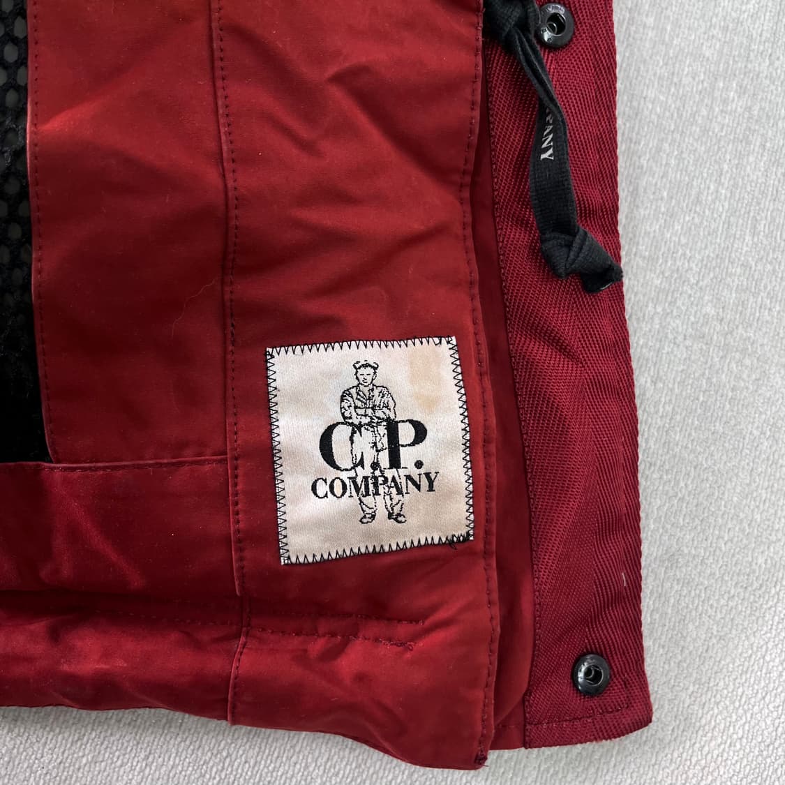 100 CP컴퍼니 14FW 고글 덕다운 패딩 상품이미지8