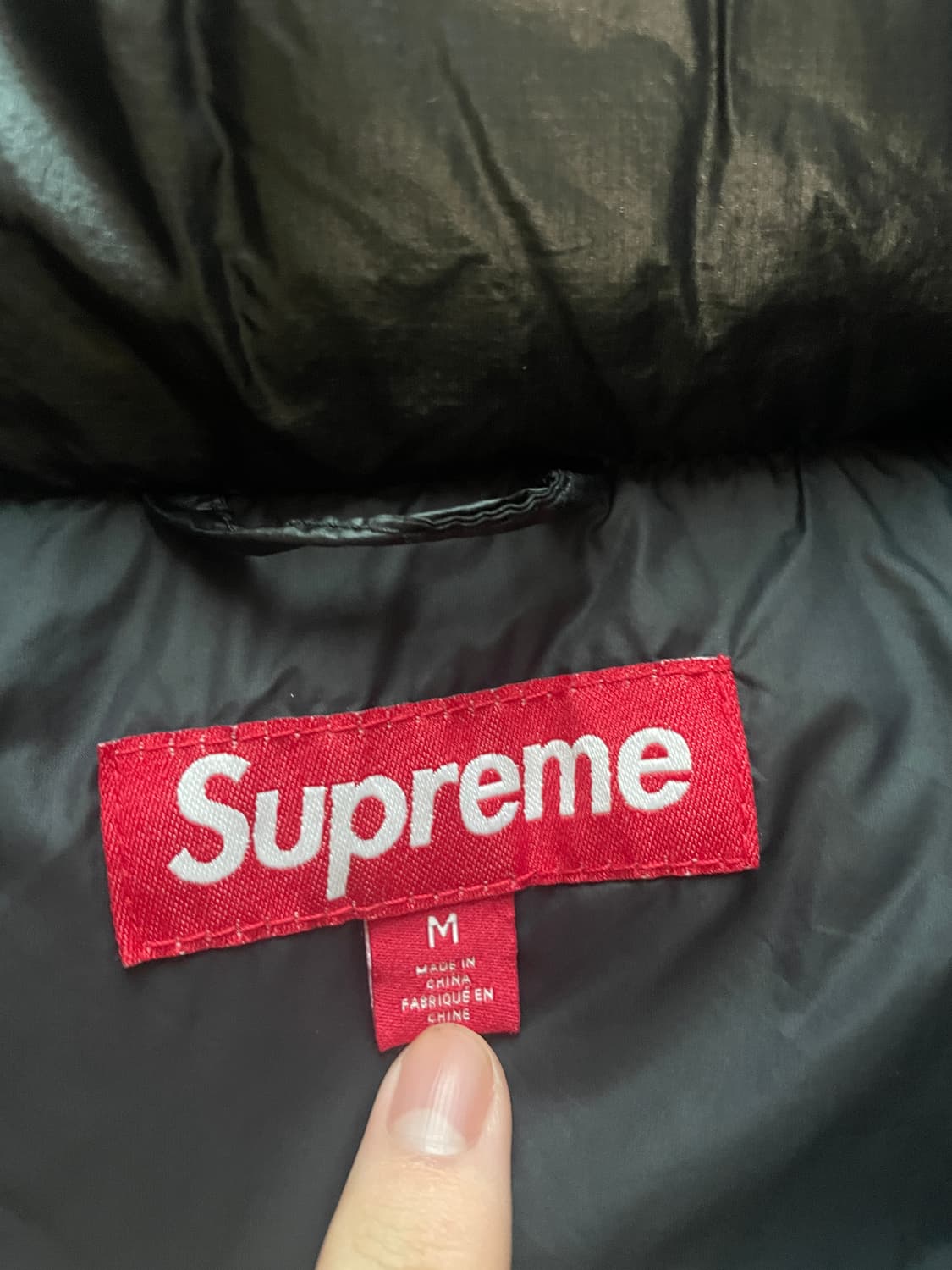 23fw 슈프림 페더웨이트 다운 퍼퍼 블랙 패딩M 상품이미지2