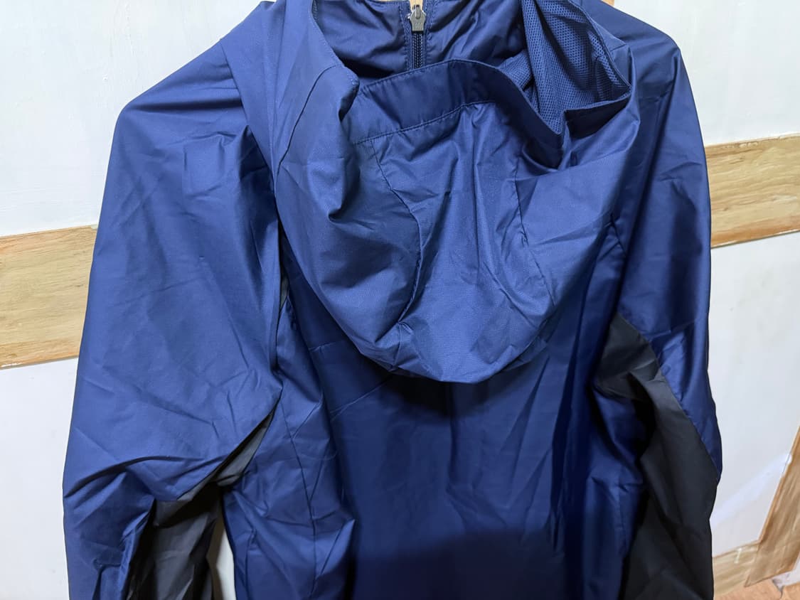 파리생제르망 awf 바람막이 L (새상품) 상품이미지2