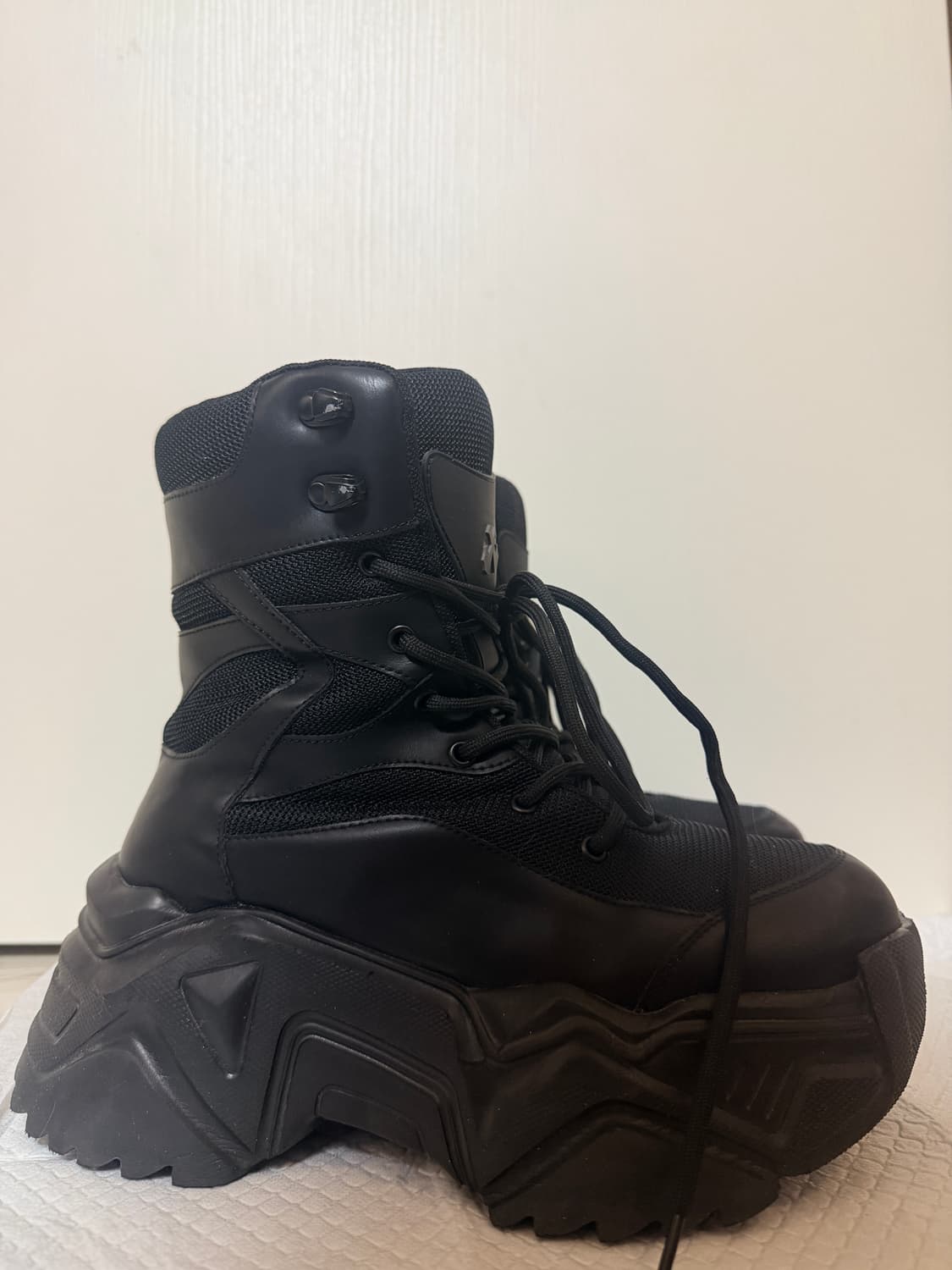 YEEL 부츠 240 사이즈 판매합니다 상품이미지4