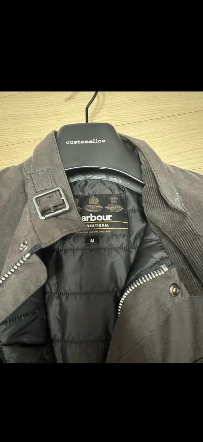 바버인터내셔널 자켓 m사이즈 팝니다. 상품이미지3