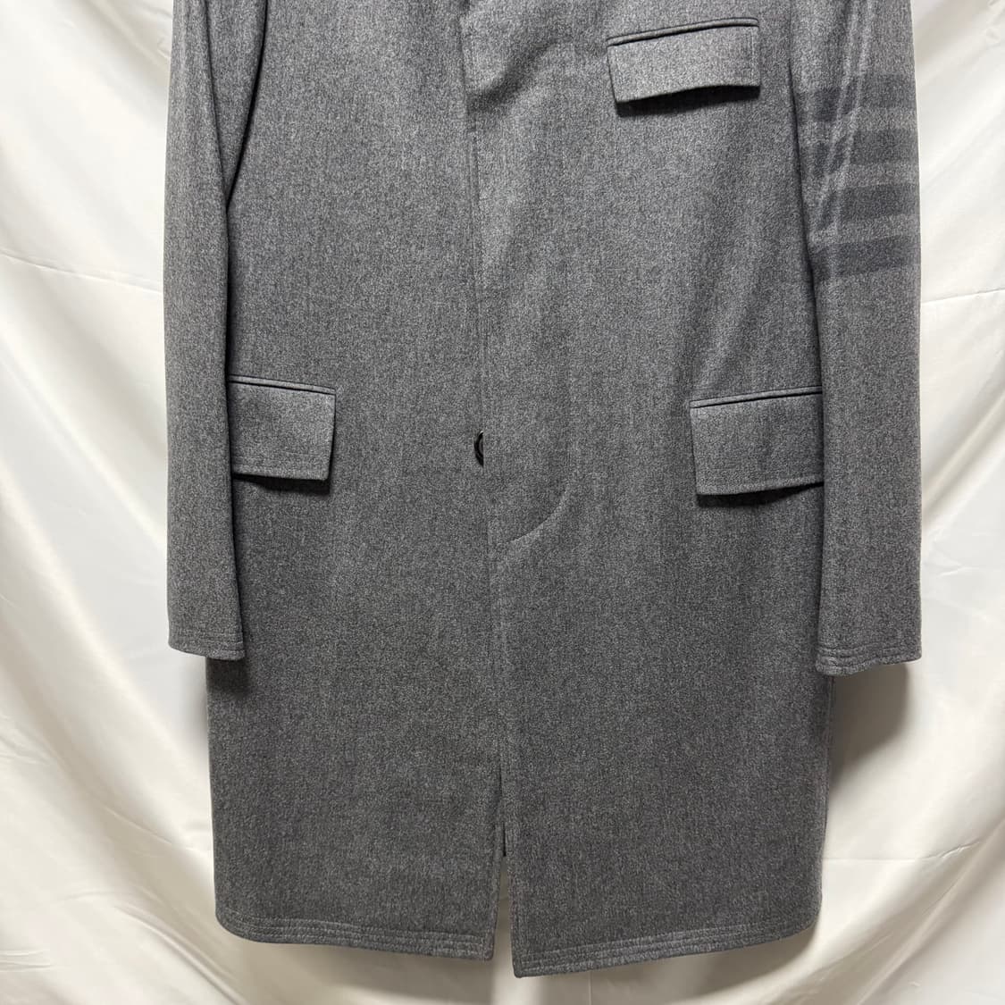 [S+급/2] 톰브라운 사선완장 울 체스터필드 오버 코트 그레이 상품이미지4