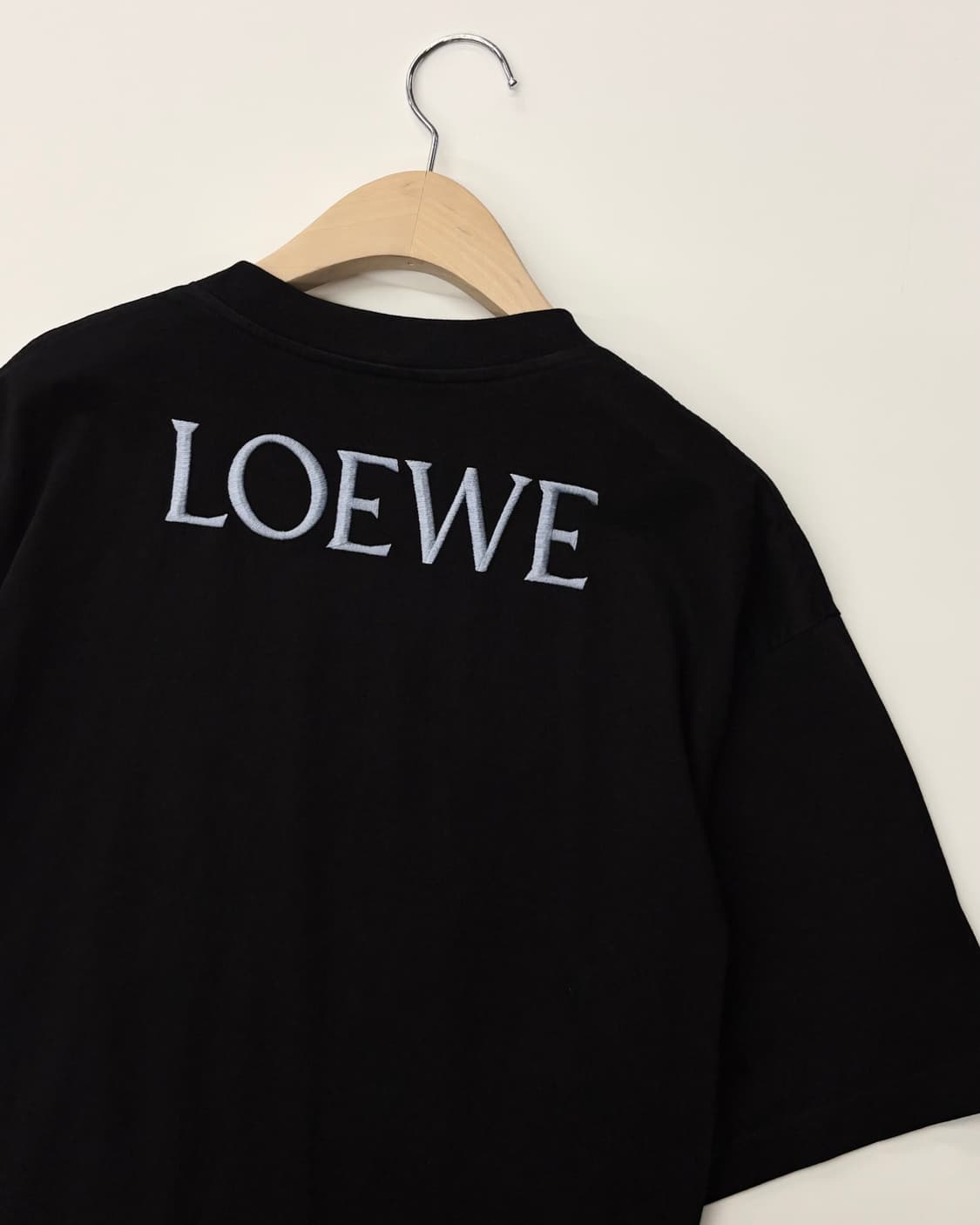 LOEWE 로에베 블랙 플로럴 자수 티셔츠 상품이미지3