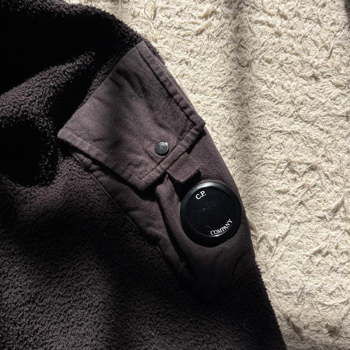 C.P. company 20FW 렌즈와펜 플리스 맨투맨 상품이미지6