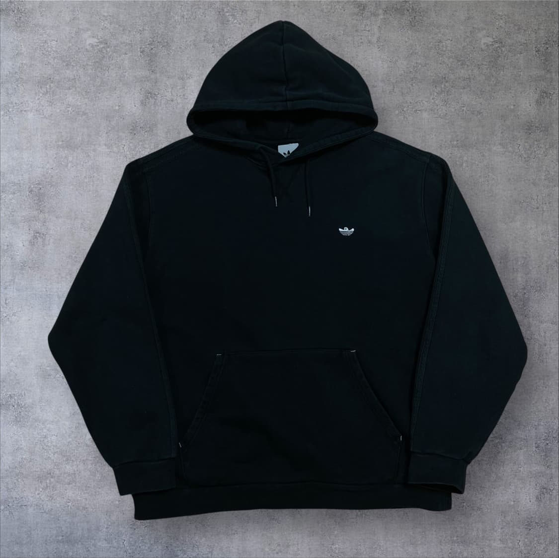 아디다스 x 마크곤잘레스 스몰 로고 블랙 미니멀 후드티 상품이미지1