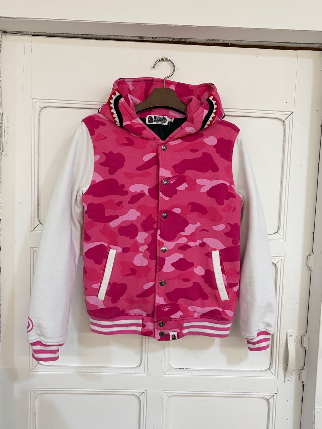 딱붙핏!!)) 베이프 샤크 바시티 자켓 상품이미지3