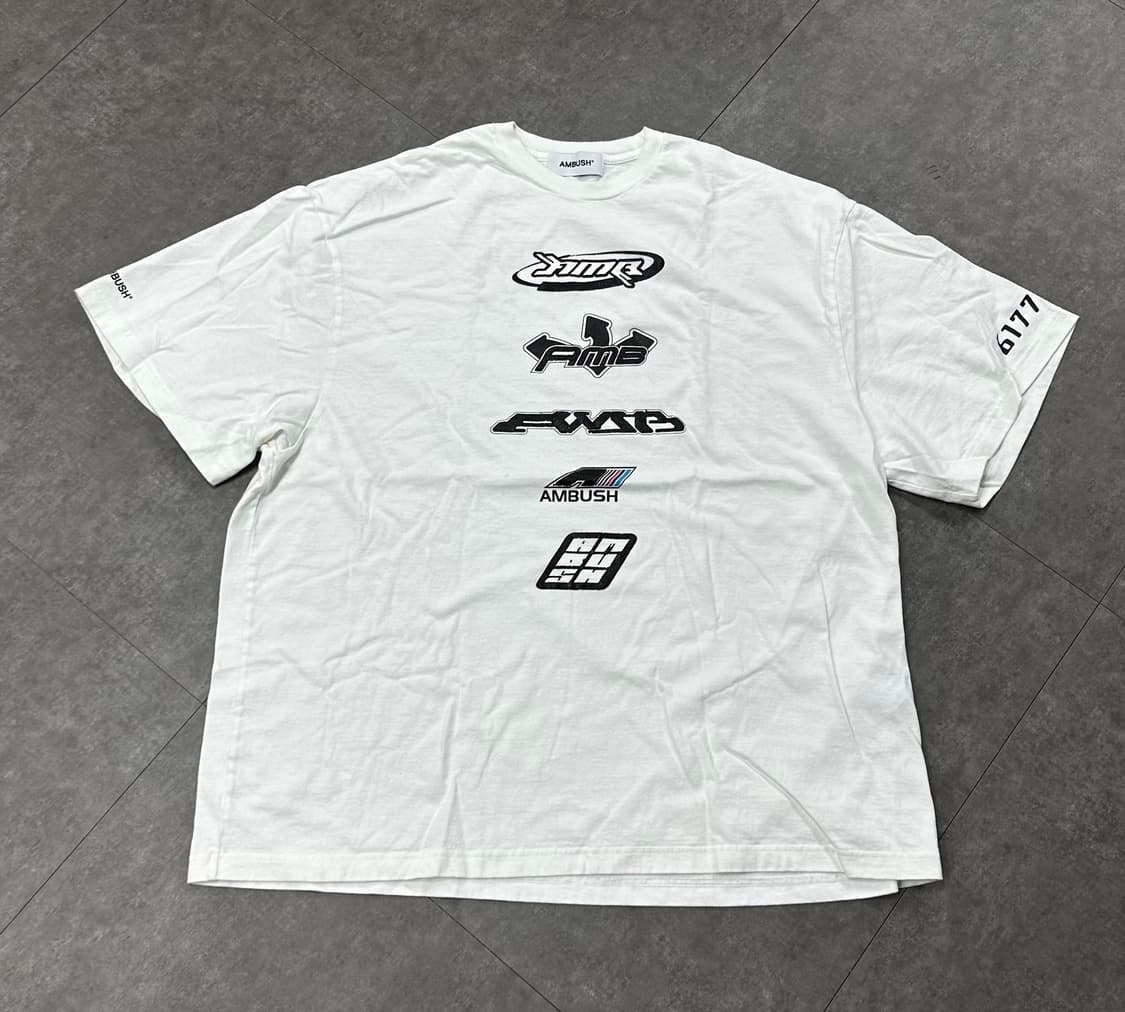 AMBUSH 화이트L 티셔츠  팝니다.  상품이미지1