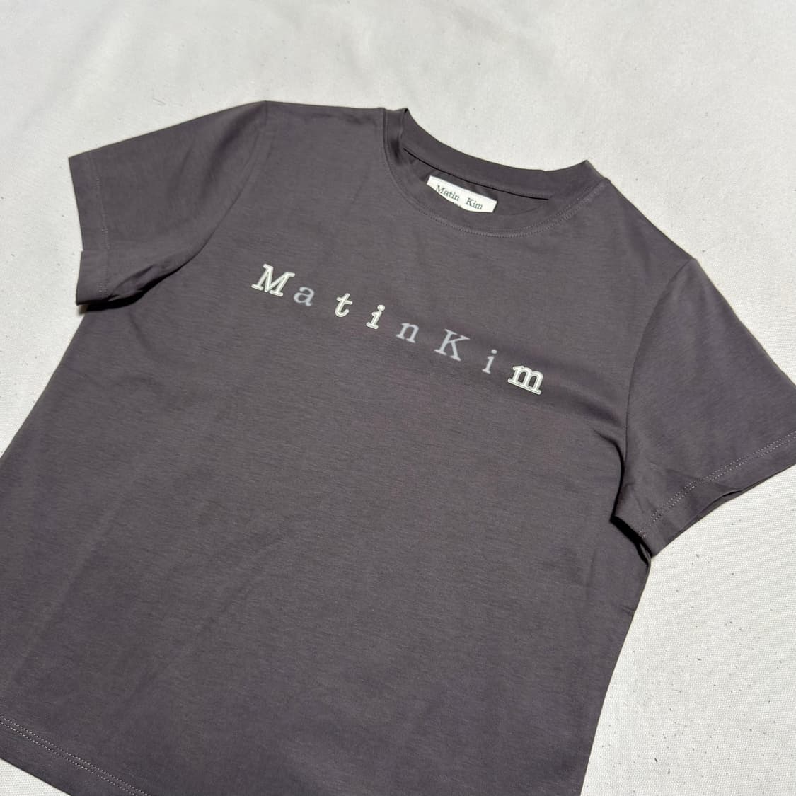 M 새상품 마뗑킴 여성용 그레이 반팔 티셔츠 상품이미지1