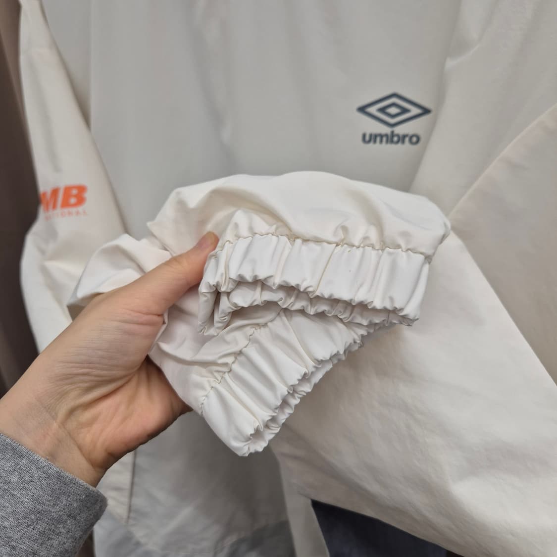 엄브로 클래식 스탠넥 웜업 자켓 XL 상품이미지3