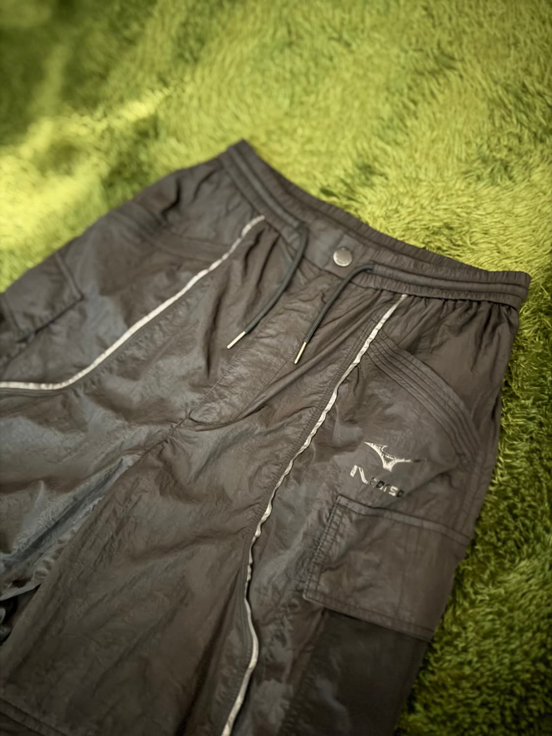 [S] 미즈노 X 일꼬르소 디테처블 라이트웨이트 카고 팬츠 블랙 상품이미지2