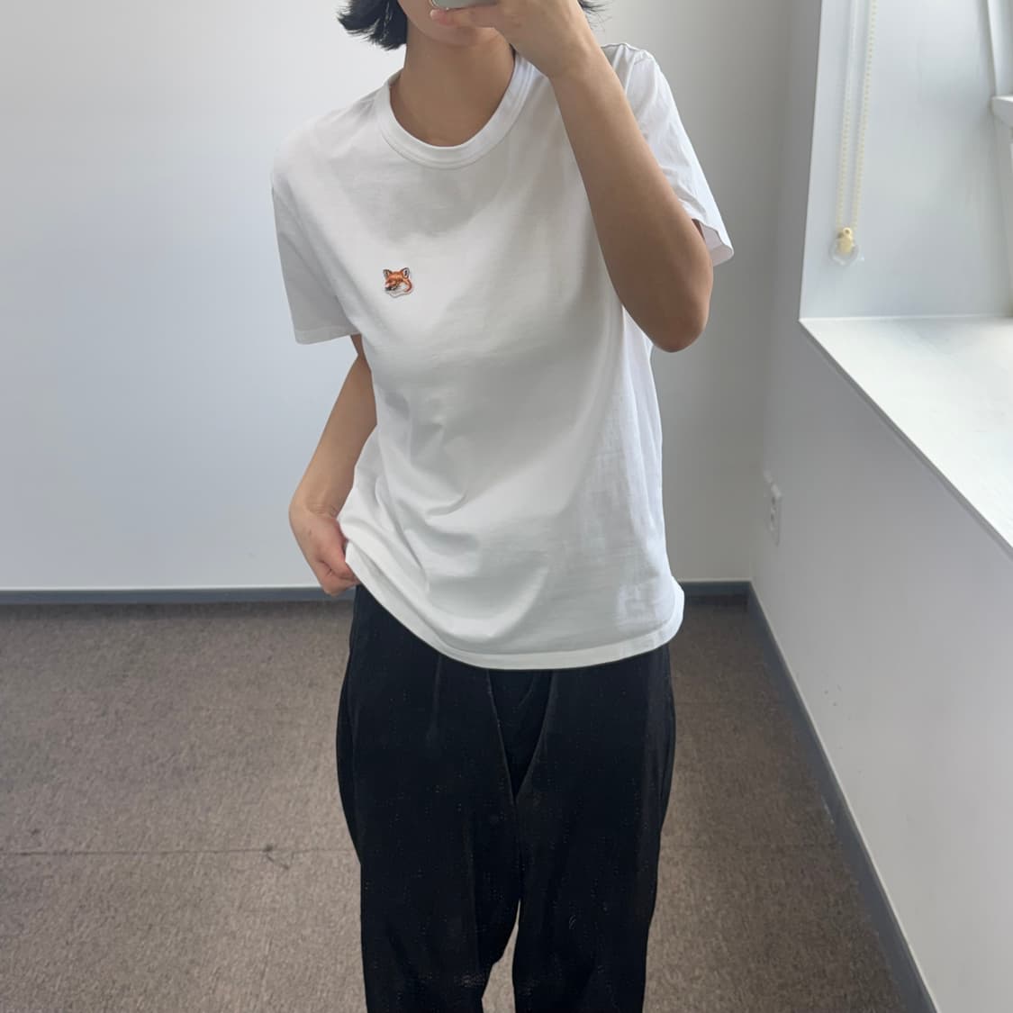 Maison kitsune 메종키츠네 스몰로고 화이트 반팔  상품이미지2