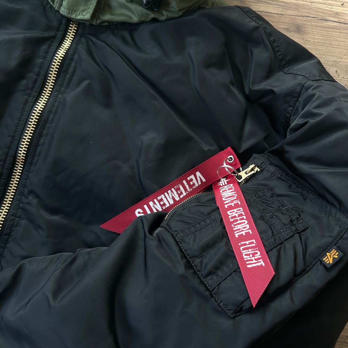 베트멍 X 알파인더스트리 후드 봄버자켓 상품이미지3