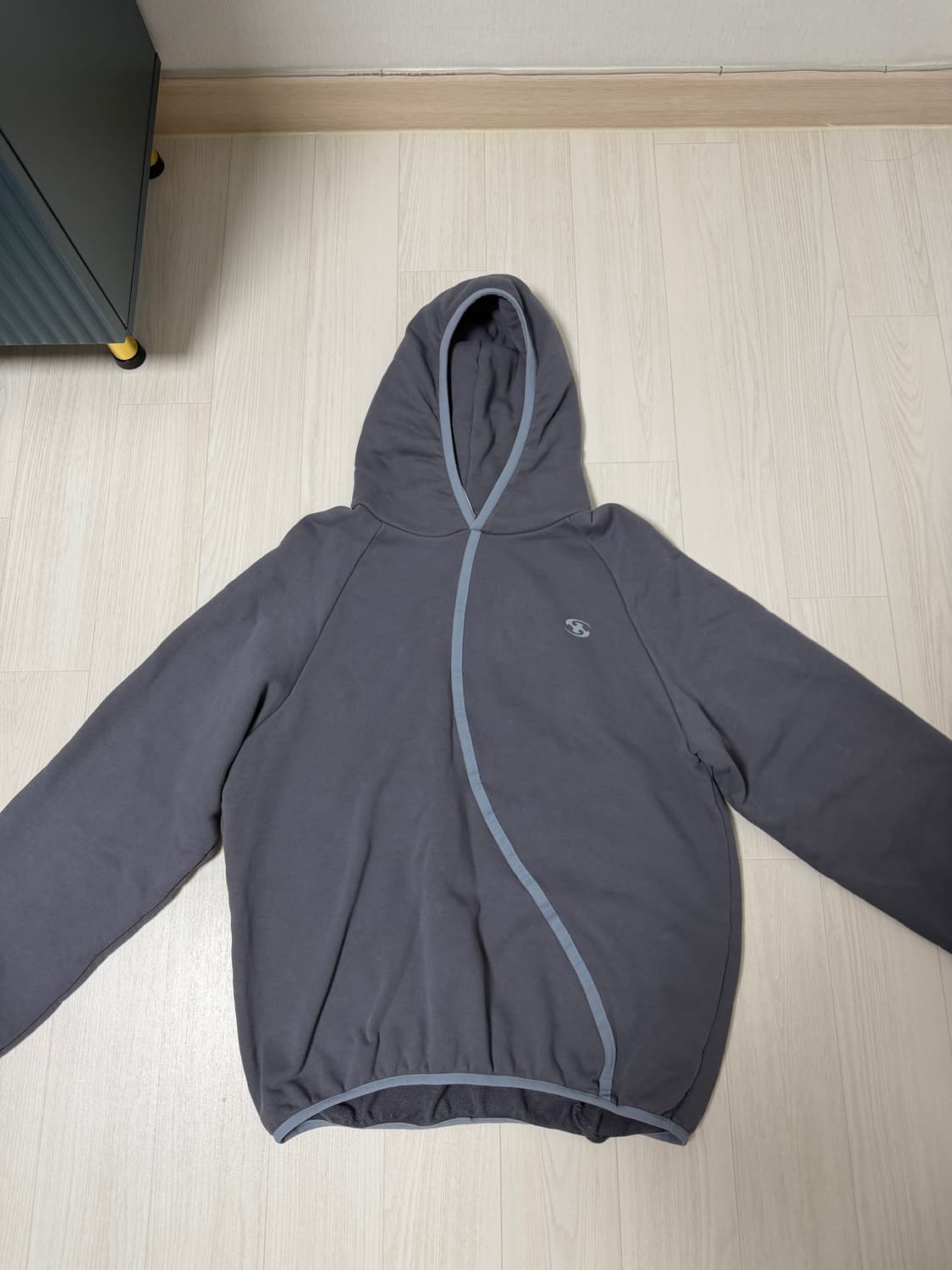 산산기어 테이프드 후디 애쉬 차콜 상품이미지2