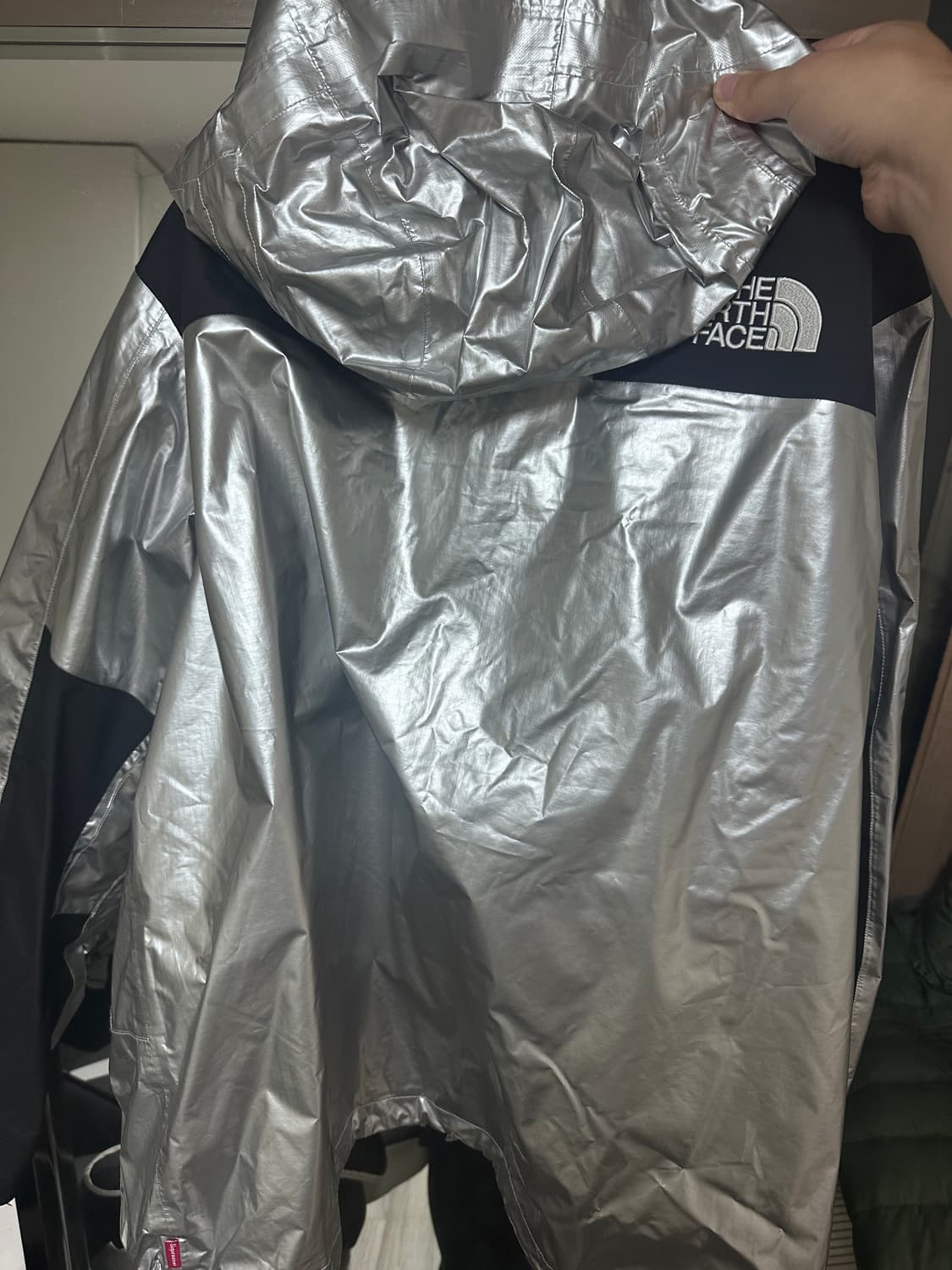 슈프림 노스페이스 메탈릭 자켓 L 상품이미지3