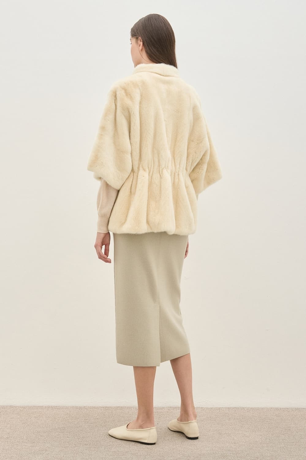 (한섬) 더캐시미어 하프슬리브 밍크 자켓 66 상품이미지5