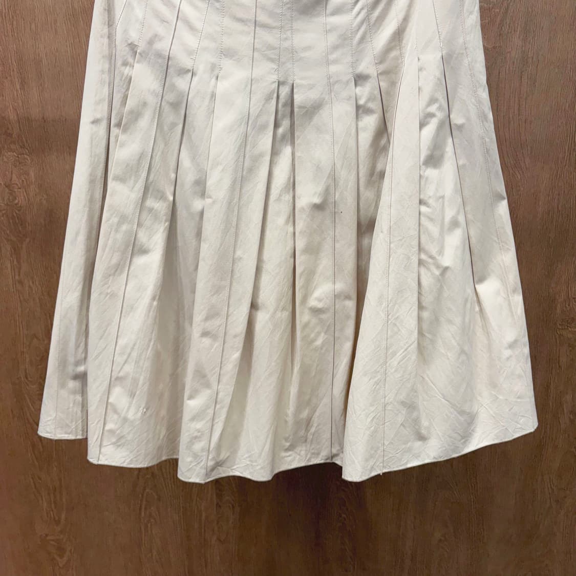 꾸레쥬 롱 스커트 와이드 박스 플리츠 디테일 플레어핏 아이보리 상품이미지5