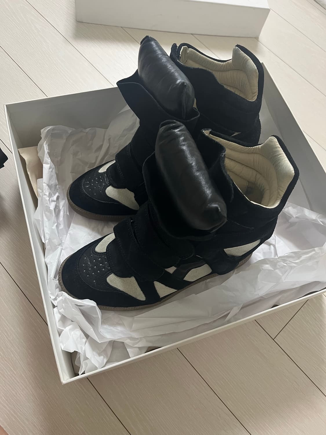 Isabel Marant 이자벨마랑 BEKETT 블랙크림 상품이미지1