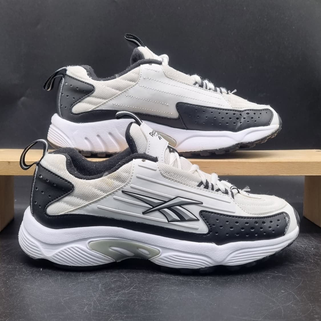 리복 dmx시리즈 여성운동화235 상품이미지1