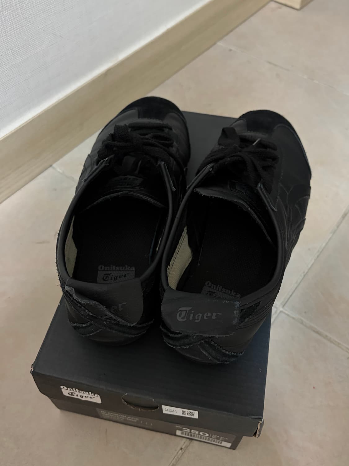 오니츠카타이거 멕시코 66 블랙 250사이즈 상품이미지3