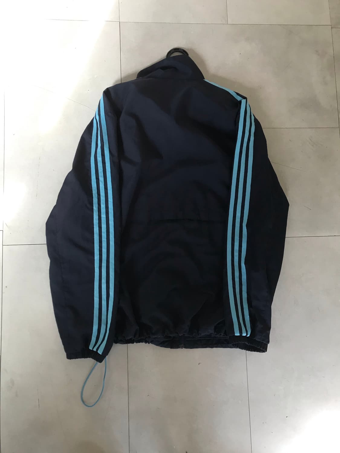 아디다스 네이비 연하늘 바람막이 상품이미지10