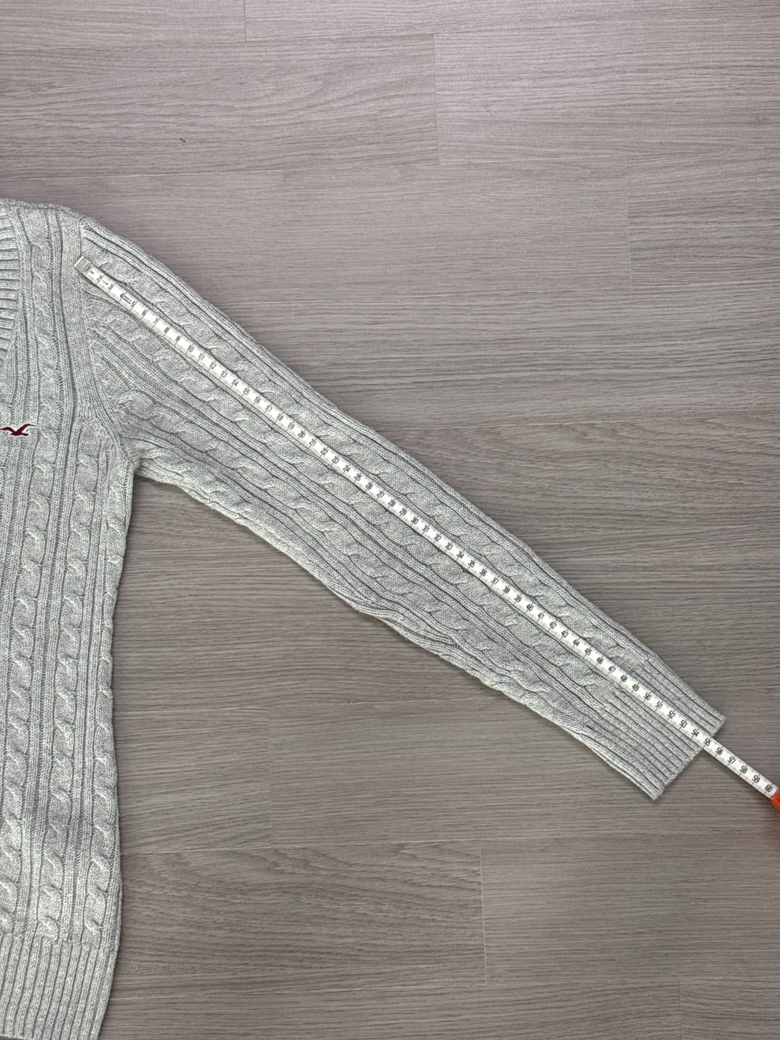 홀리스터 케이블 니트 아이콘 브이넥 스웨터 상품이미지6