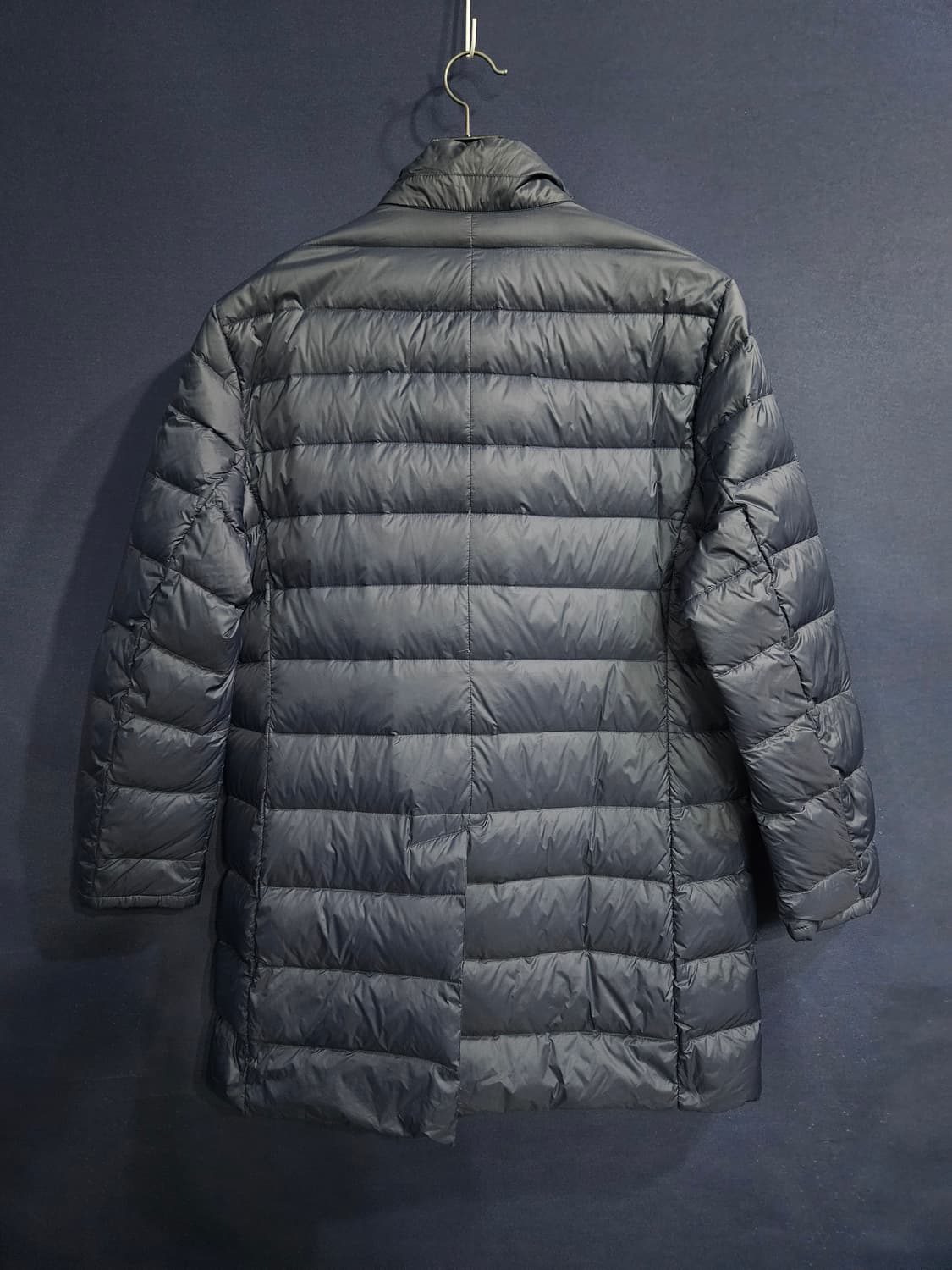 빈폴 네이비컬러 남성 105 구스다운 하프 경량패딩  상품이미지2