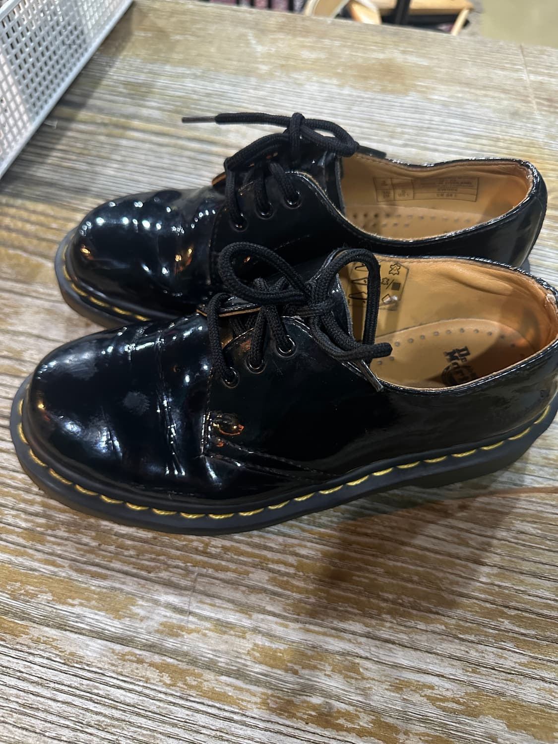 닥터마틴 3홀 에나멜 더비슈즈 220 상품이미지3