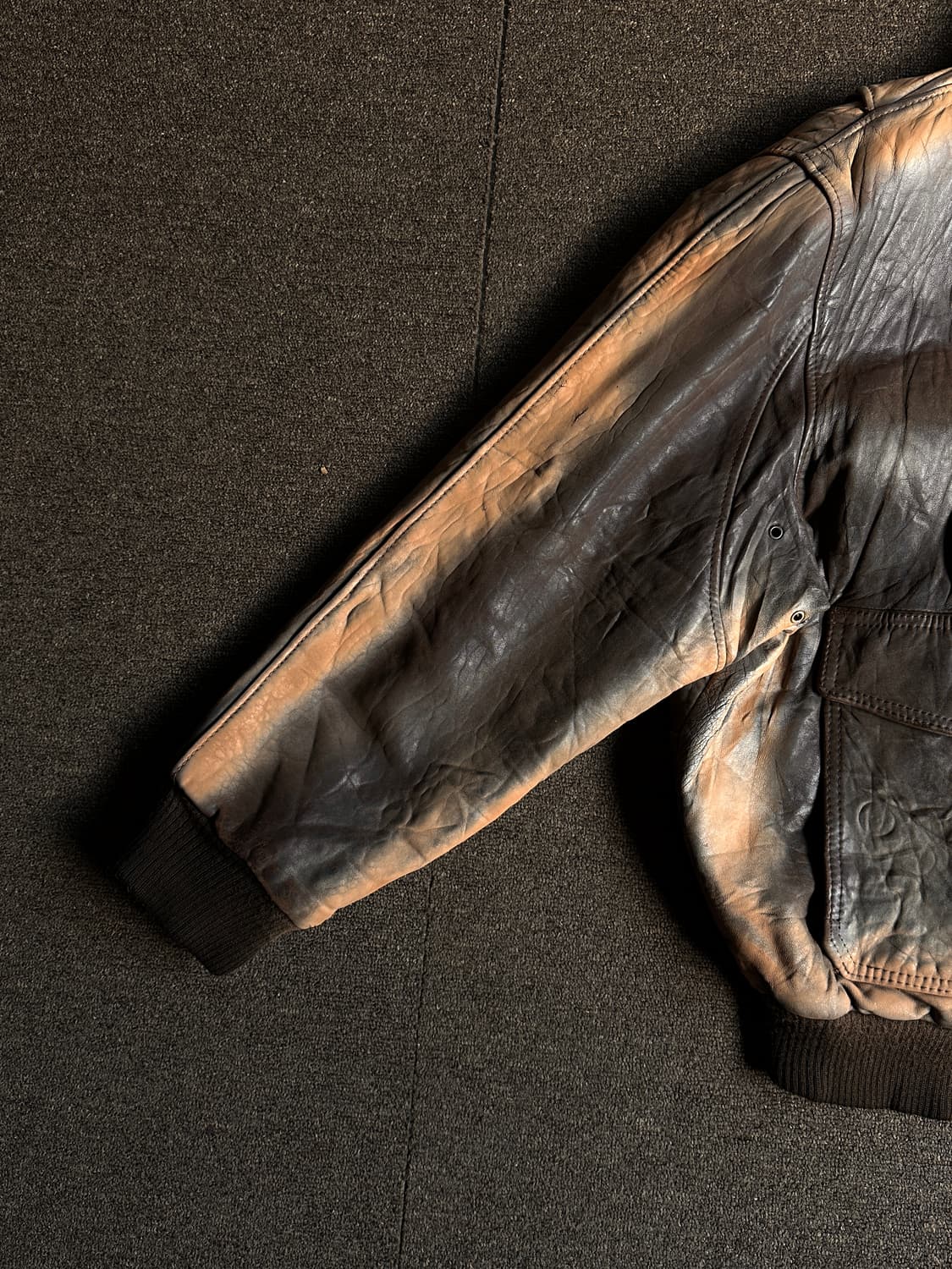 콘트라스트 커스텀 레더 G-1 자켓 상품이미지8